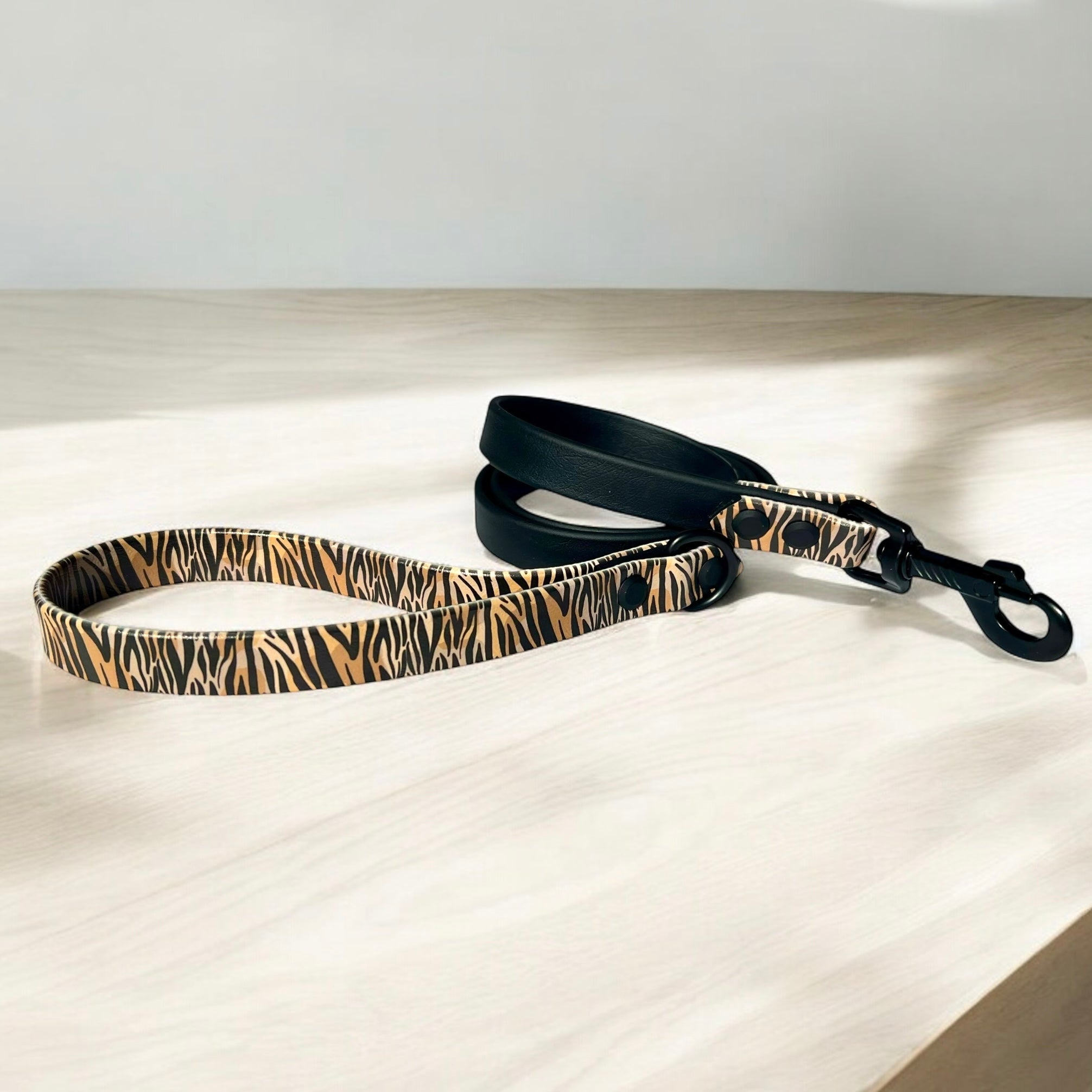 4' Zebra & Black Leash